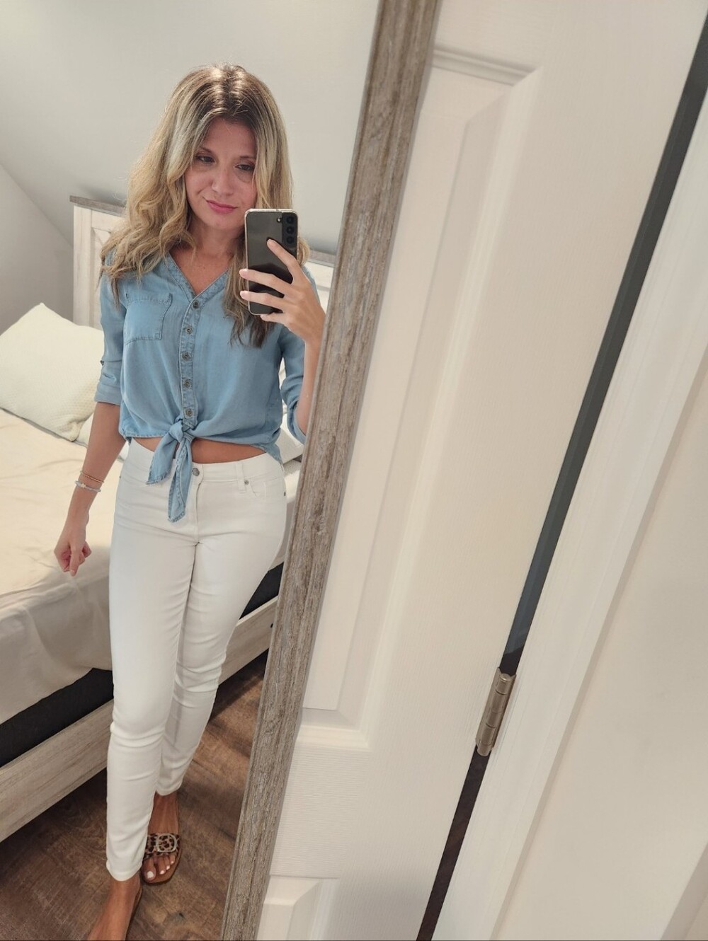 Banana Republic Skinny Fit Medium-Rise White Jeans Size 26/2